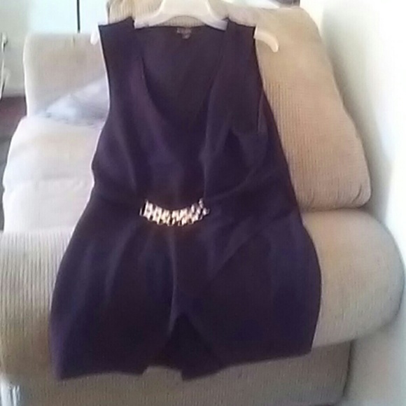 Top - Picture 2 of 3